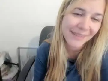 Chaturbate Free Live Porn of artsyandcraftsy_