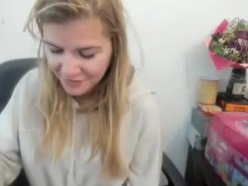 Chaturbate Best live sex cam show of artsyandcraftsy_