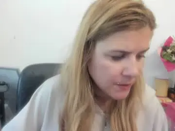 Chaturbate Live Porn of artsyandcraftsy_