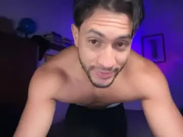 Chaturbate Nude Webcam of larry_jones