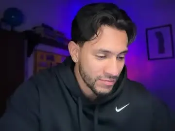 Chaturbate Best live sex cam show of larry_jones