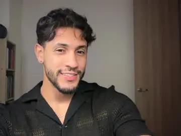 Chaturbate Best live sex cam show of larry_jones