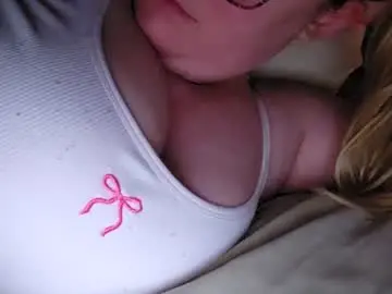 Chaturbate Live Sex Cam of x_dreamgirl_x