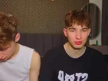 Chaturbate Live Sex Cam of crisp1nver_