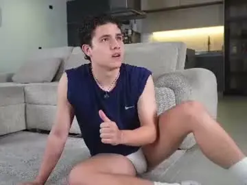 Chaturbate Live Sex Cam of theohawke_