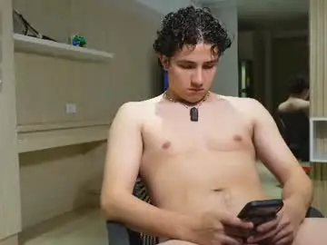 Chaturbate Live Porn of theohawke_