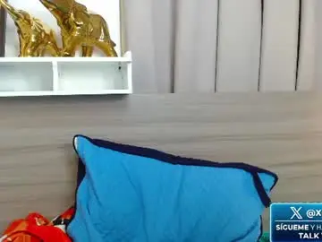 Chaturbate Nude Webcam of xlittleb0y