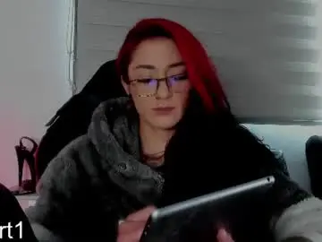Chaturbate Live Sex Cam of belyswitch