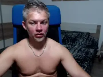 Chaturbate Live Sex Cam of robbyshawz