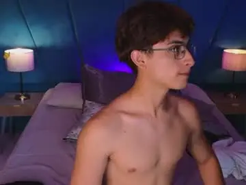 Chaturbate Best live sex cam show of aaron_eze