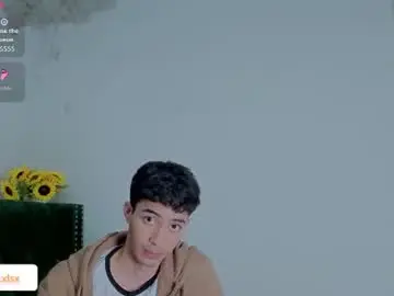 Chaturbate Live Sex Cam of adrian_voss