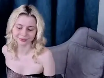 Chaturbate Live Sex Cam of hi_popsy