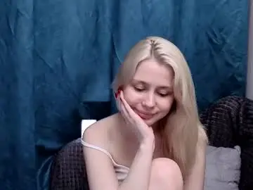 Chaturbate Live Sex Cam of hi_popsy