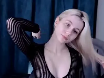 Chaturbate Live Sex Cam of hi_popsy