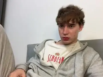 Chaturbate Live Sex Cam of kevin_martin8