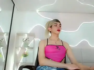 Chaturbate Live Sex Cam of saraypiink