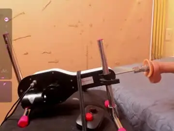 Chaturbate Live Sex Cam of alex_burningx
