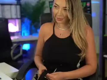 Chaturbate Best live sex cam show of babesgowild