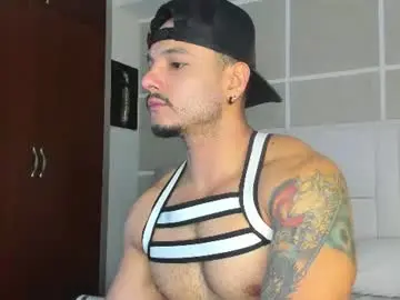 Chaturbate Live Porn of isaacs11