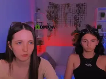 Chaturbate Sex Cam of caroline_honeyy