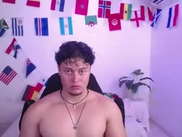 Chaturbate Free Porn Cam of fucking_bear_
