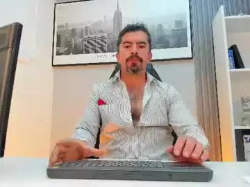 Chaturbate Live Sex Cam of juank_fit45