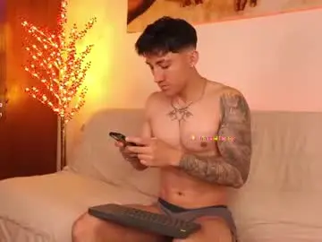 Chaturbate Live Sex Cam of latin_green_eyes_