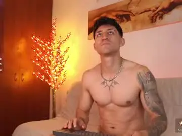 Chaturbate Live Sex Cam of latin_green_eyes_