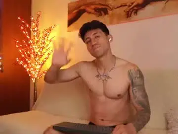 Chaturbate Free Porn Cam of latin_green_eyes_