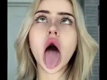Chaturbate Free Live Porn of chloe_moe