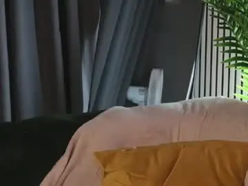 Chaturbate Sex Chat of ema_reese