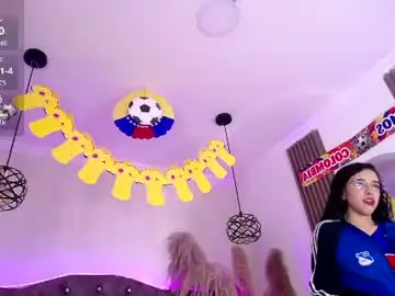 Chaturbate Live Sex Cam of amara_davis1