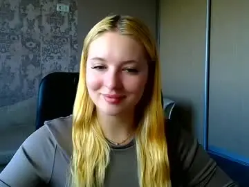 Chaturbate Live Sex Cam of _mila_la_