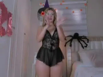 Chaturbate Live Sex Cam of isabela__x