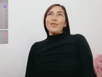 Chaturbate Live Sex Cam of luna_lgomez