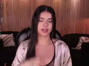 Chaturbate Live Sex of mialaurence_