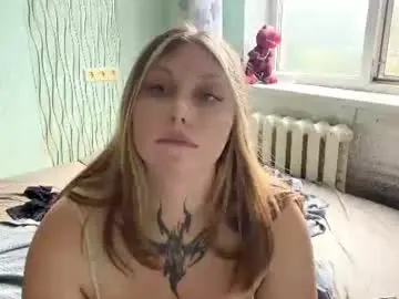 Chaturbate Live Sex Cam of neomimaddern