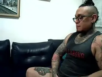 Chaturbate Live Sex Cam of ayrton_naffah2