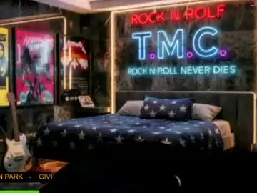 Chaturbate Live Sex Cam of chinoroz