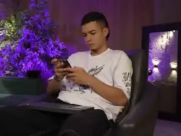 Chaturbate Sex Cam of marcoyethan