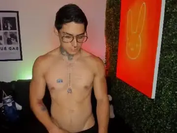Chaturbate Sex Cam of simon_cortes