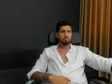Chaturbate Best live sex cam show of loganstroud