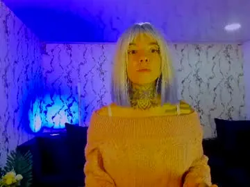 Chaturbate Live Sex Cam of lunai_gh