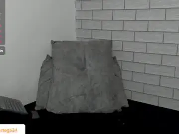 Chaturbate Free Porn Cam of randyortega1
