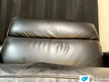 Chaturbate Live Sex Cam of takeawalkonthewildside99