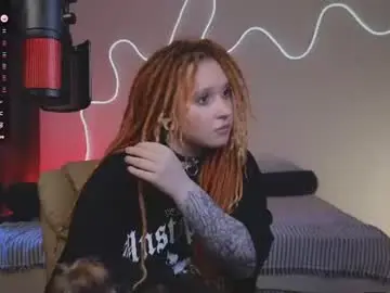 Chaturbate Free Porn Cam of thefullredmoon