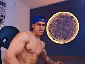 Chaturbate Live Sex Cam of duran_dhikol1