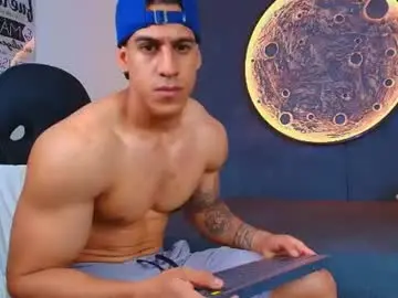 Chaturbate Adult Video Chat of duran_dhikol1