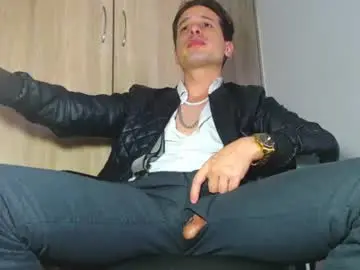 Chaturbate Adult Video Chat of leonal_oconer