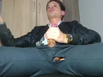 Chaturbate Live Sex Cam of leonal_oconer